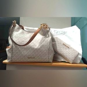 Michael Kors Handbag and Wallet